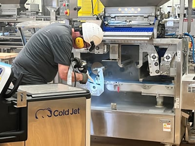 Food - Bakery - BÄMM cleans at bakery Theurer - CJ Dry Ice Cleaning 187-jpg