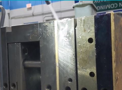 La cryogénie comme solution de nettoyage dans la fabrication de dispositifs médicaux